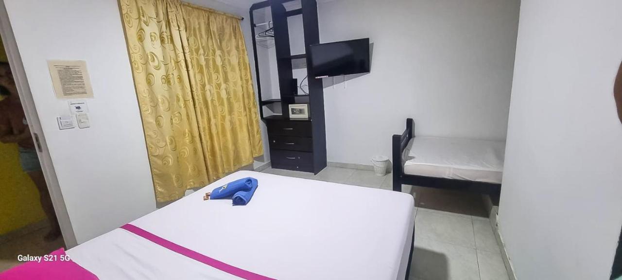 Hostel Stingray ซานอันเดรส ภายนอก รูปภาพ