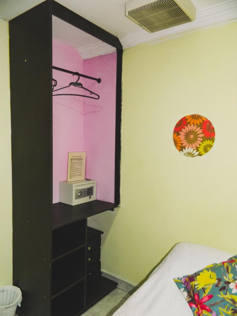 Hostel Stingray ซานอันเดรส ภายนอก รูปภาพ