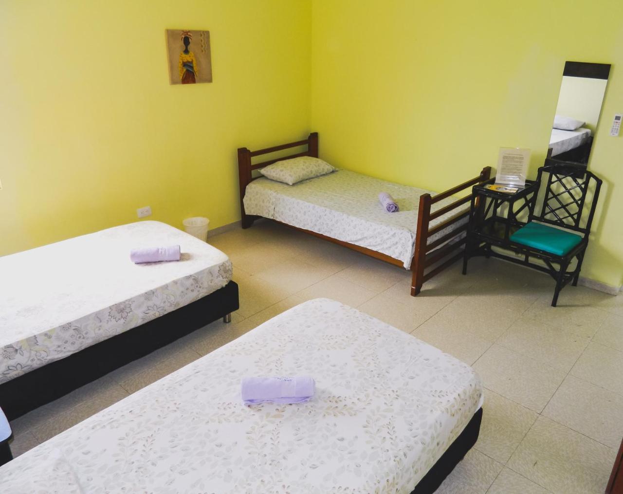 Hostel Stingray ซานอันเดรส ภายนอก รูปภาพ