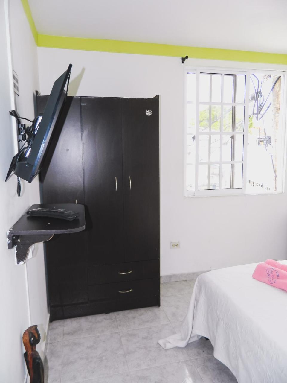 Hostel Stingray ซานอันเดรส ภายนอก รูปภาพ